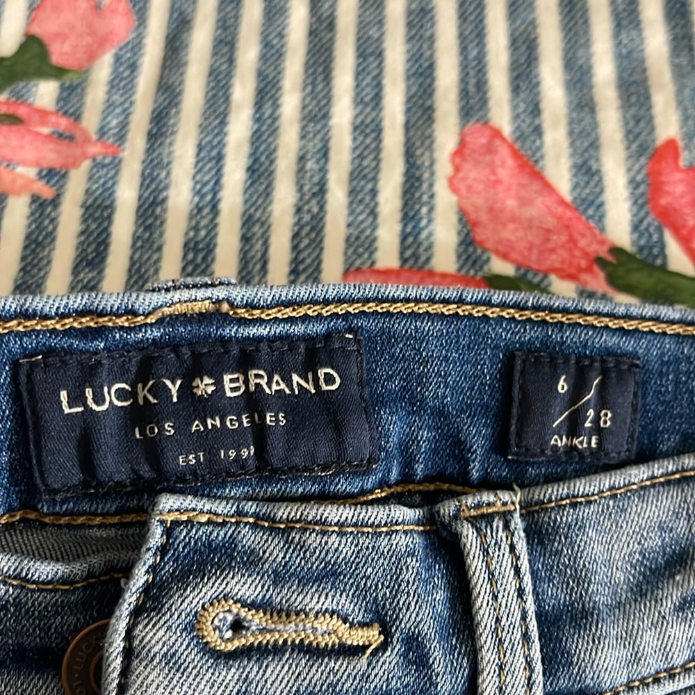 Lucky brands jeans
